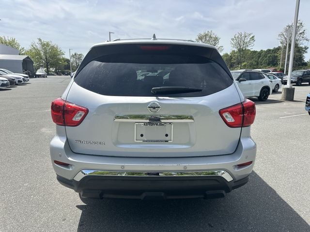 2020 Nissan Pathfinder S