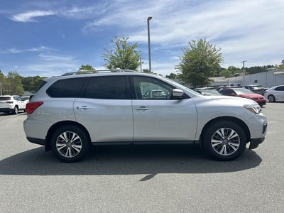 2020 Nissan Pathfinder S