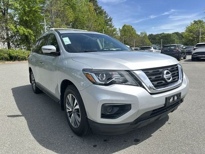 2020 Nissan Pathfinder S