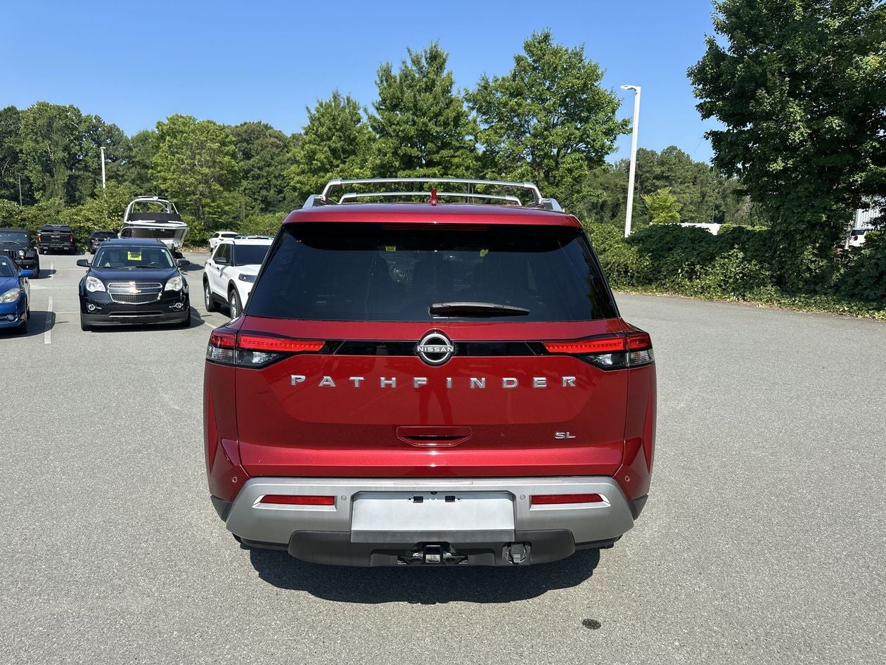 2024 Nissan Pathfinder SL