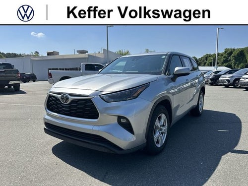 2022 Toyota Highlander LE