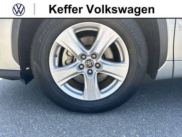 2022 Toyota Highlander LE