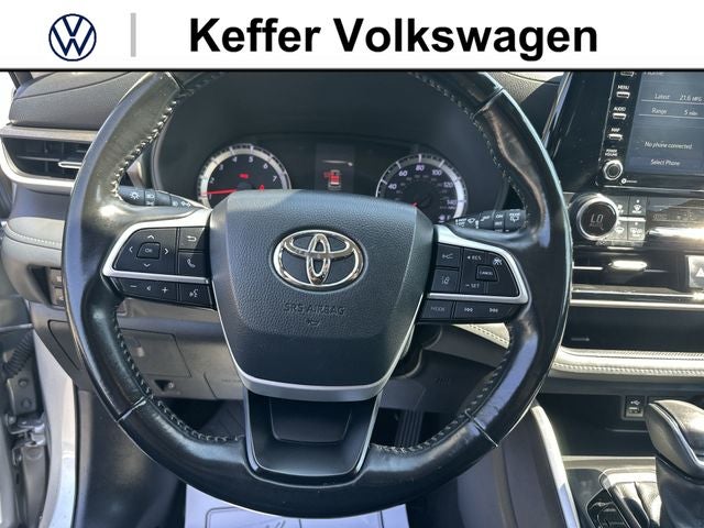 2022 Toyota Highlander LE