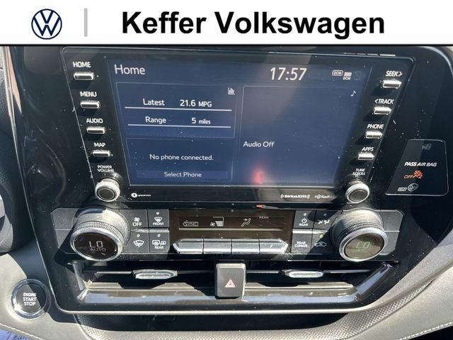 2022 Toyota Highlander LE