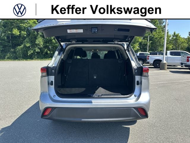 2022 Toyota Highlander LE