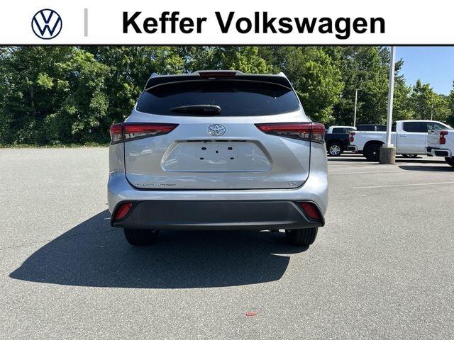 2022 Toyota Highlander LE