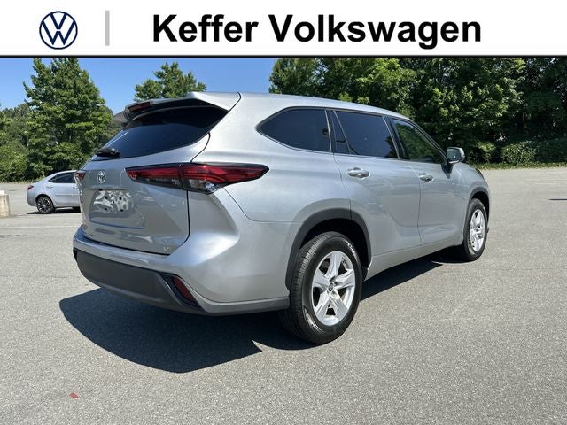 2022 Toyota Highlander LE