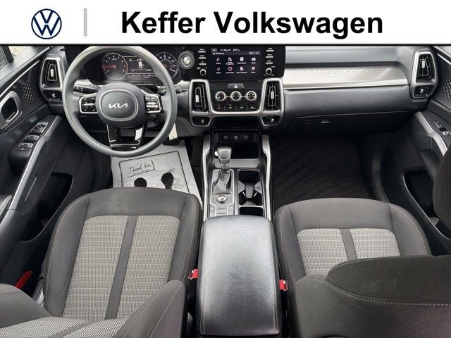 2022 Kia Sorento LX