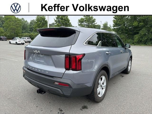 2022 Kia Sorento LX