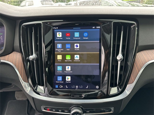 2023 Volvo S60 Recharge Plug-In Hybrid T8 Plus Dark Theme