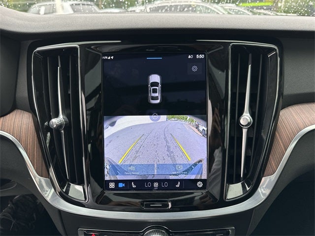 2023 Volvo S60 Recharge Plug-In Hybrid T8 Plus Dark Theme