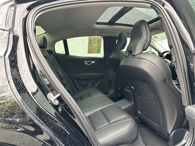 2023 Volvo S60 Recharge Plug-In Hybrid T8 Plus Dark Theme