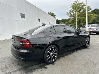 2023 Volvo S60 Recharge Plug-In Hybrid T8 Plus Dark Theme