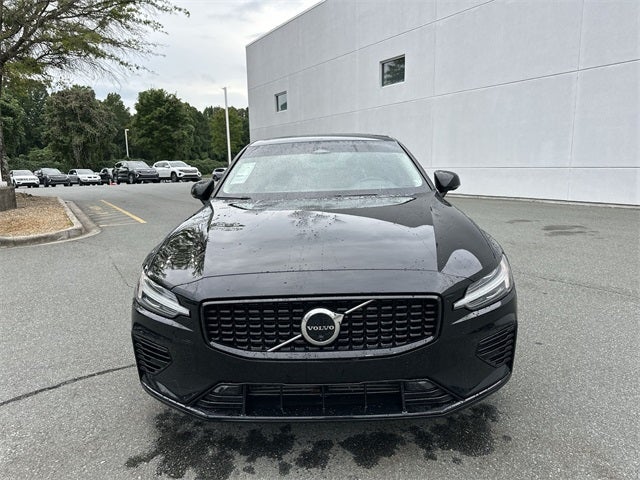 2023 Volvo S60 Recharge Plug-In Hybrid T8 Plus Dark Theme