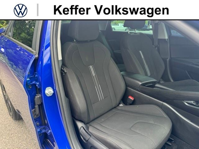 2023 Hyundai Elantra Hybrid Blue
