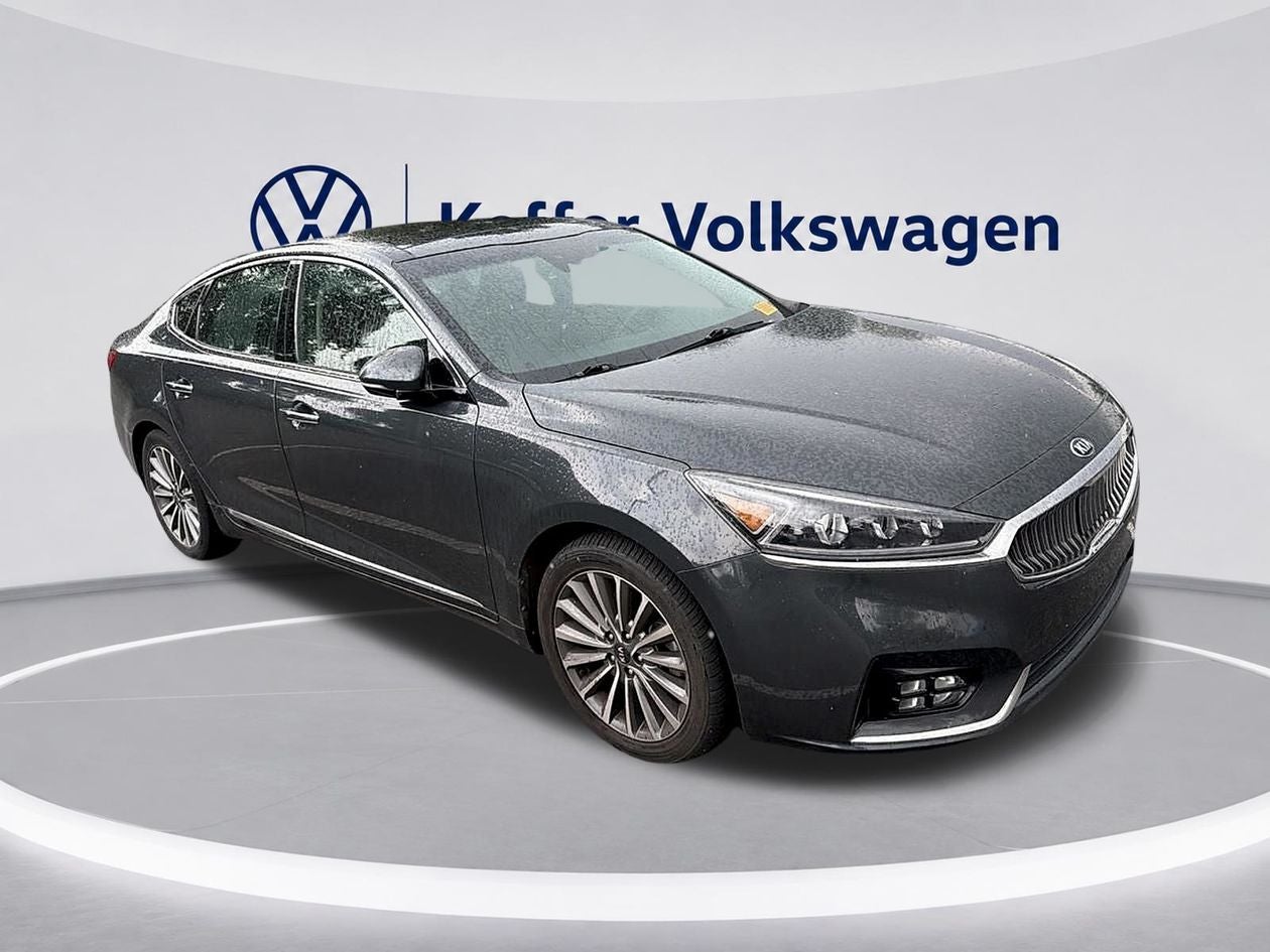 2017 Kia Cadenza Technology
