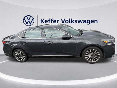 2017 Kia Cadenza Technology