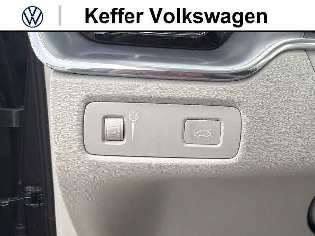 2019 Volvo XC60 T5 Momentum