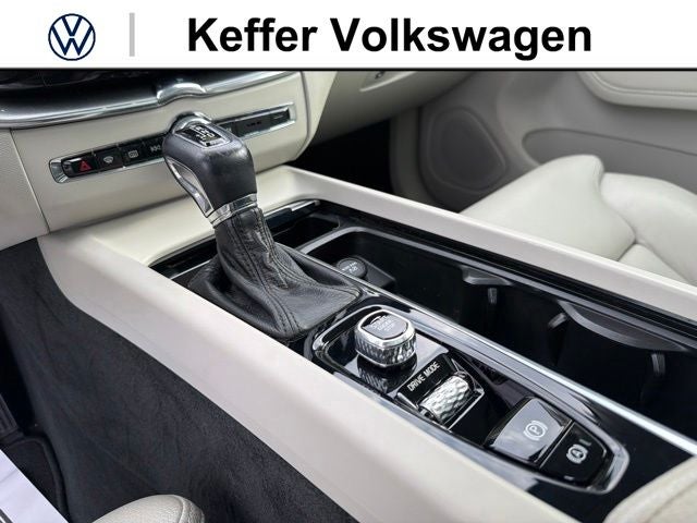 2019 Volvo XC60 T5 Momentum