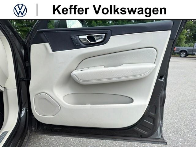 2019 Volvo XC60 T5 Momentum