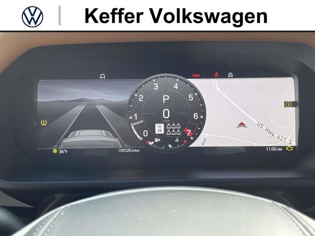 2023 Land Rover Defender 130 X-Dynamic SE