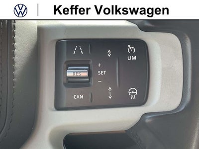 2023 Land Rover Defender 130 X-Dynamic SE