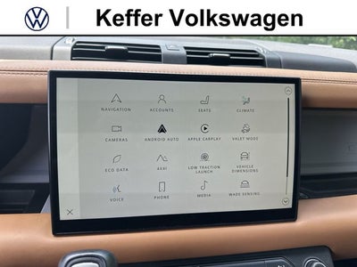 2023 Land Rover Defender 130 X-Dynamic SE