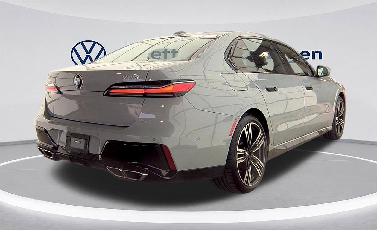 2023 BMW 7 Series 760i xDrive