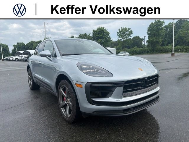 2022 Porsche Macan S