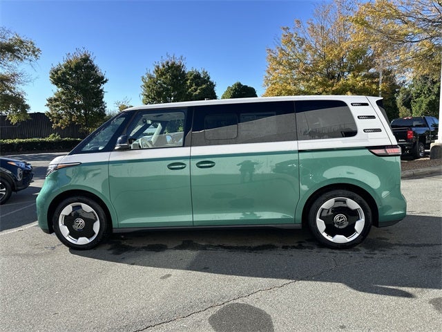 2025 Volkswagen ID. Buzz Pro S Plus