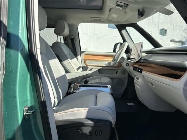 2025 Volkswagen ID. Buzz Pro S Plus