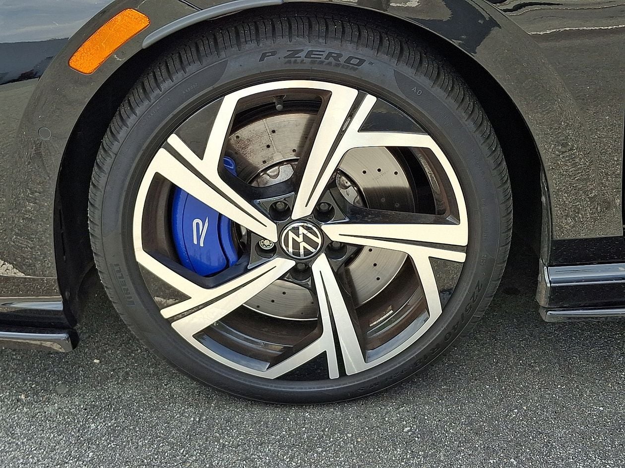 2024 Volkswagen Golf R 2.0T