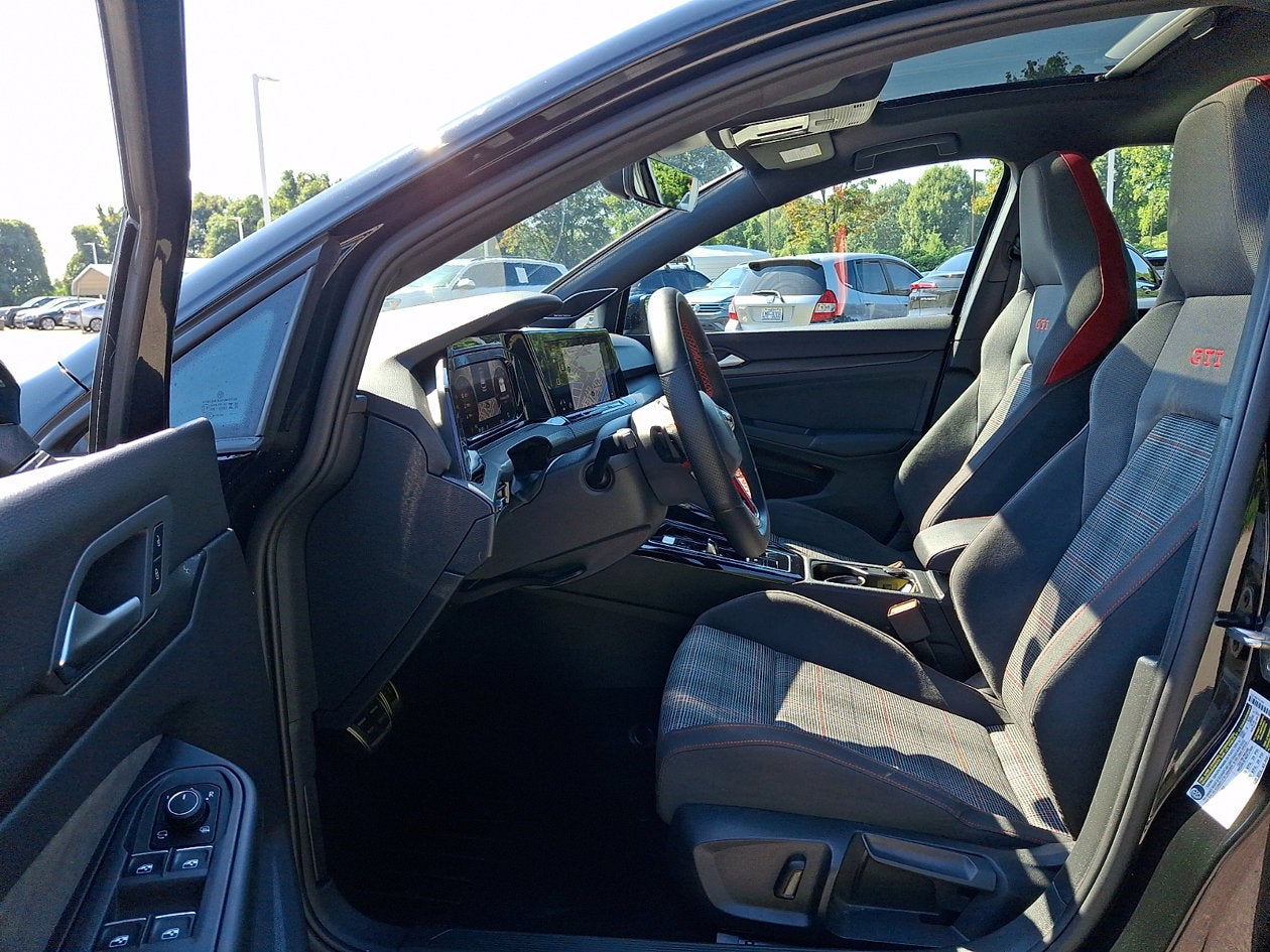 2024 Volkswagen Golf GTI 2.0T SE