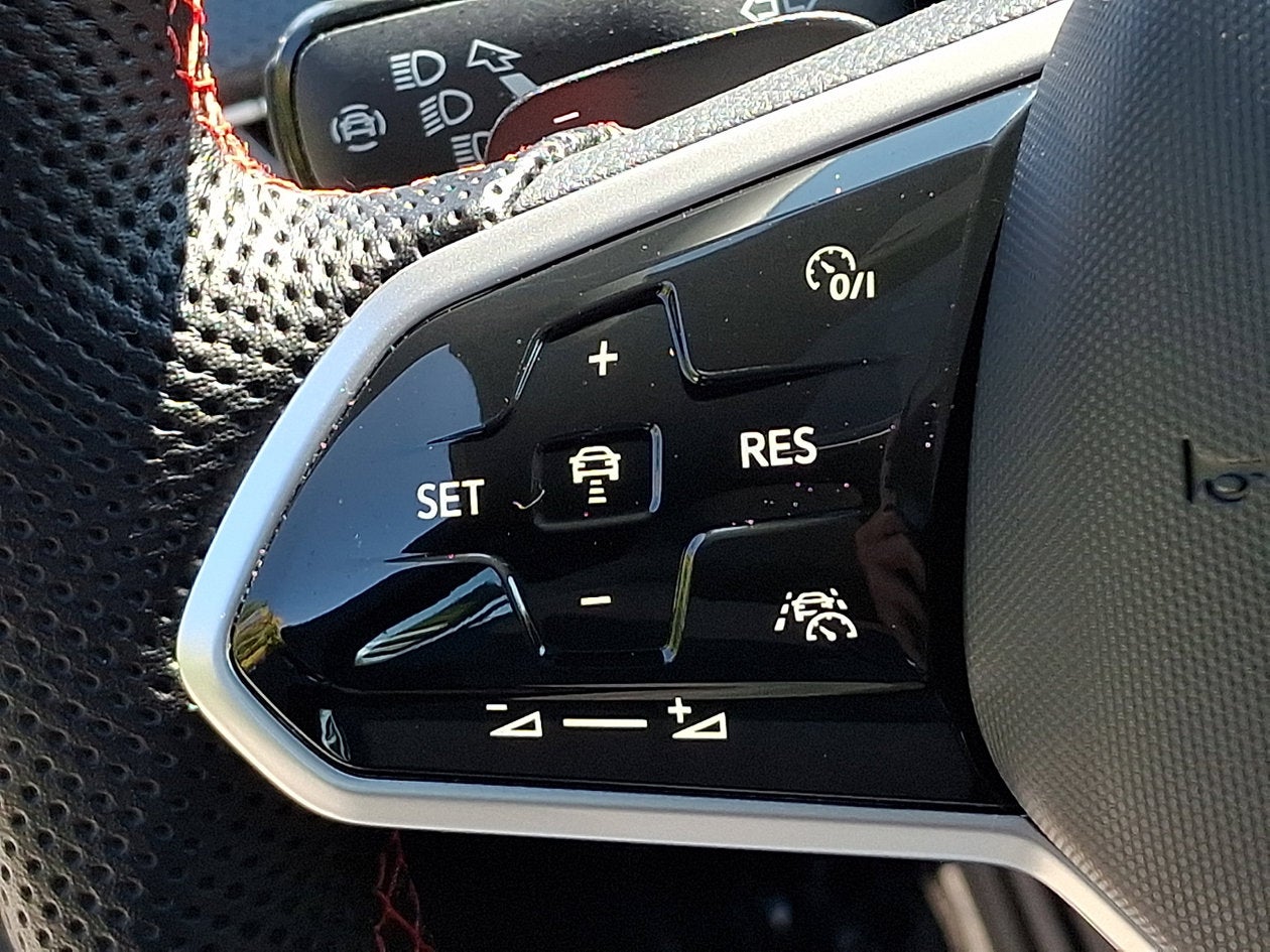 2024 Volkswagen Golf GTI 2.0T SE