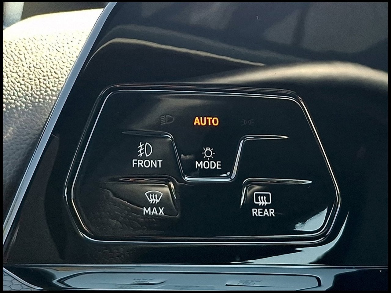 2024 Volkswagen Golf GTI 2.0T SE