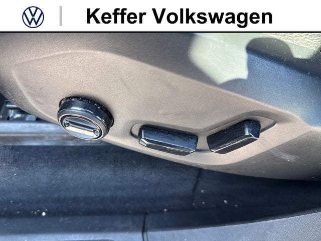 2019 Volvo XC90 T6 Momentum