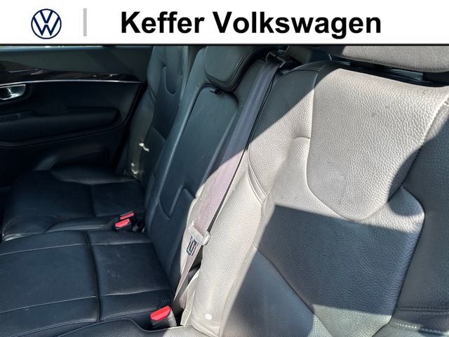 2019 Volvo XC90 T6 Momentum