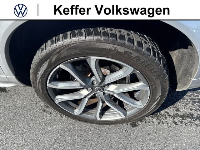 2019 Volvo XC90 T6 Momentum